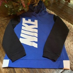 New without tags boys Nike hoodie